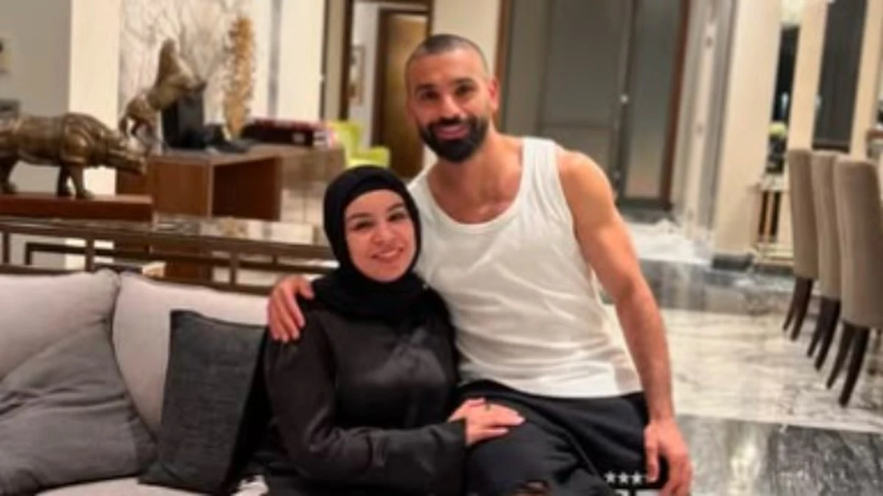 شقيقة محمد صلاح ترد على انتقادات عباس أبو الحسن وتوضح موقف العائلة